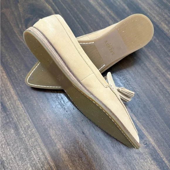 Sperry Saybrook Slip On Leather Loafers with tassel detail - Picture 7 of 11